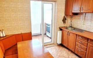 De inchiriat apartament  renovat cu 3 camereTiglina 3, 500 E - Poză 2