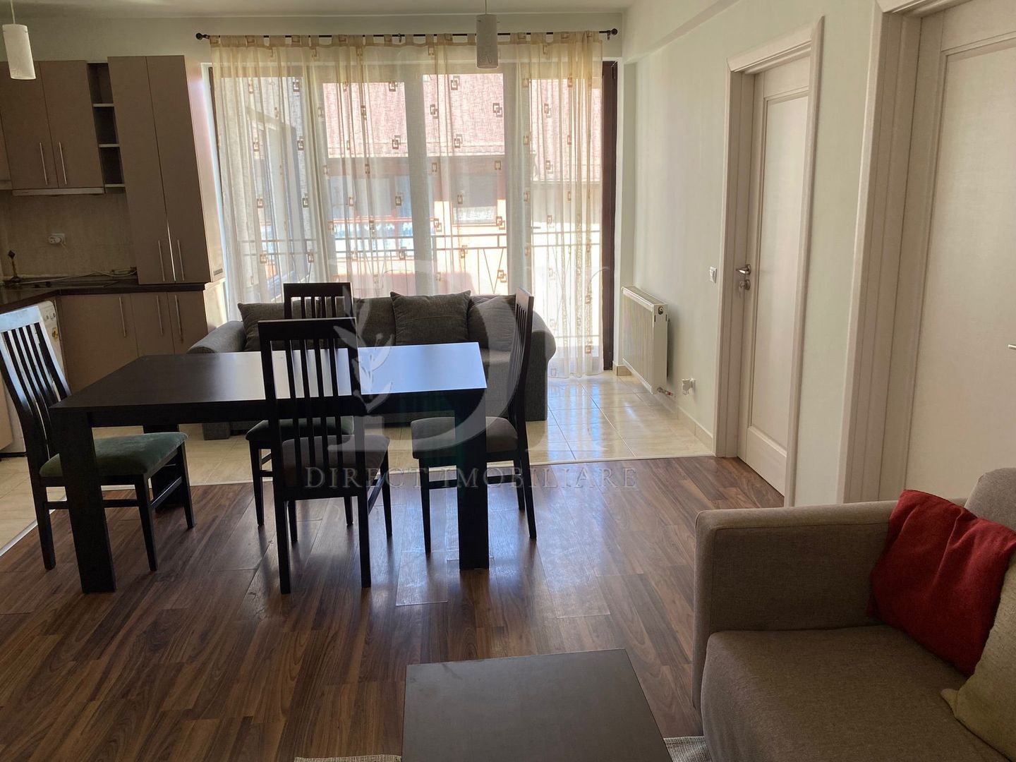 Apartament la cheie / 3 camere / Zona Eroilor - Poză 3