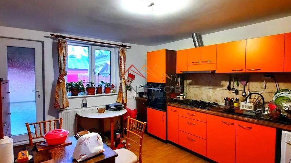 Casa P+M, 3 camere, central, teren 313 m2, zona linistita, Breaza, PH - Poză 4