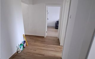 Etaj 1 4 camere  Complexul Studentesc-aproape de Sala Olimpia - Poză 31