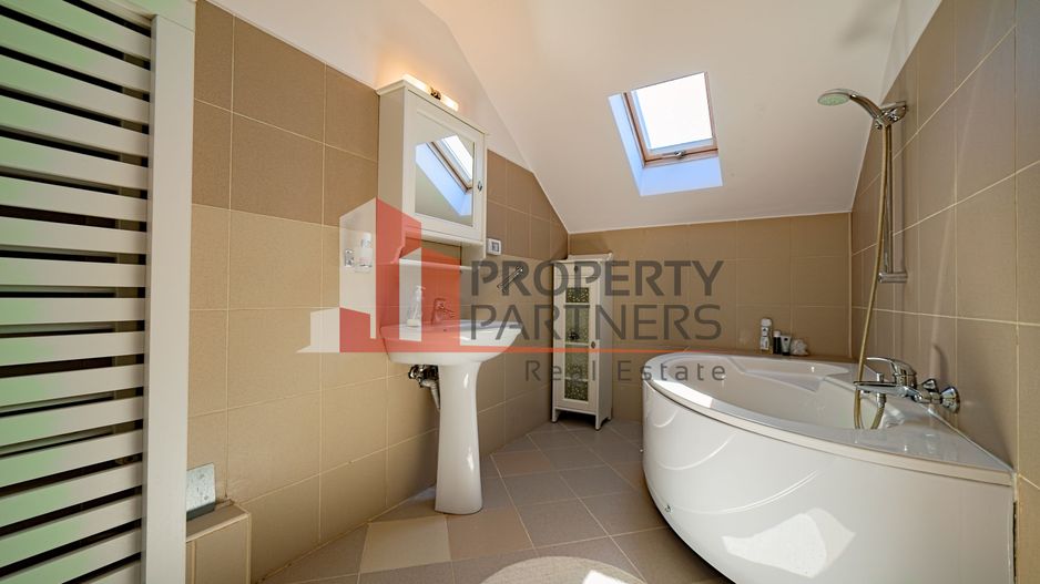 Vila de vacanță în Bran - Poză 18