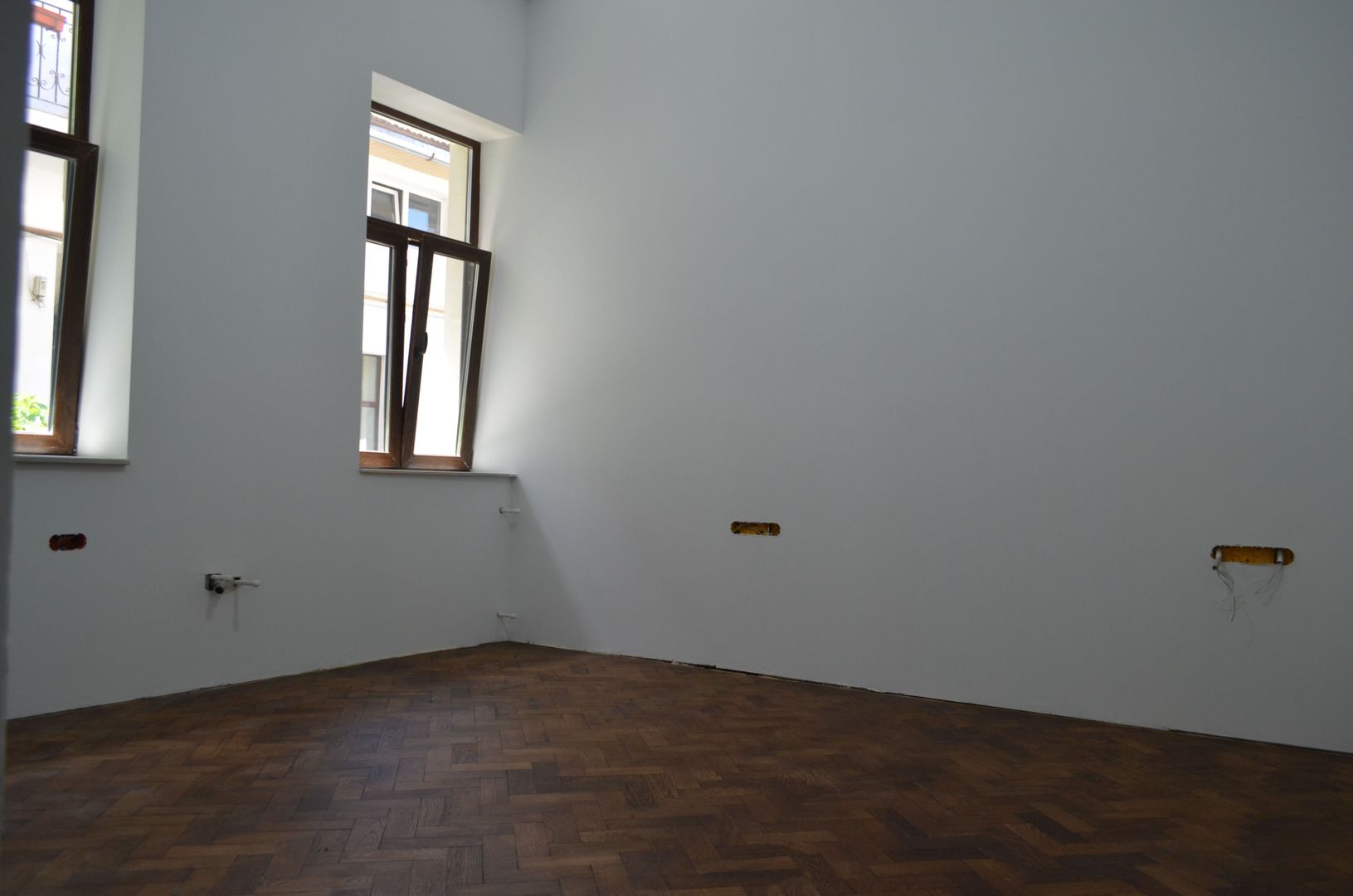Apartament renovat in zona centrala - Poză 7