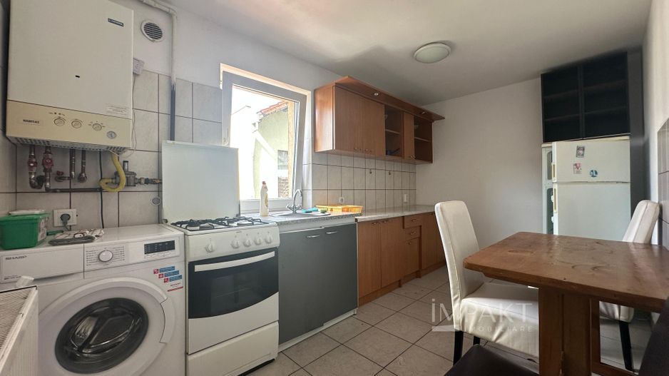 Imobil cu 5 apartamente separate, ideal pentru investitie - zona UMF! - Poză 18