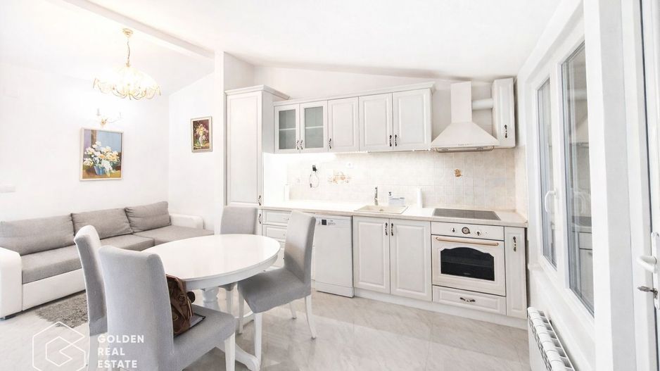 Casă zona Circumvalațiunii, aproape de City of Mara - Poză 7