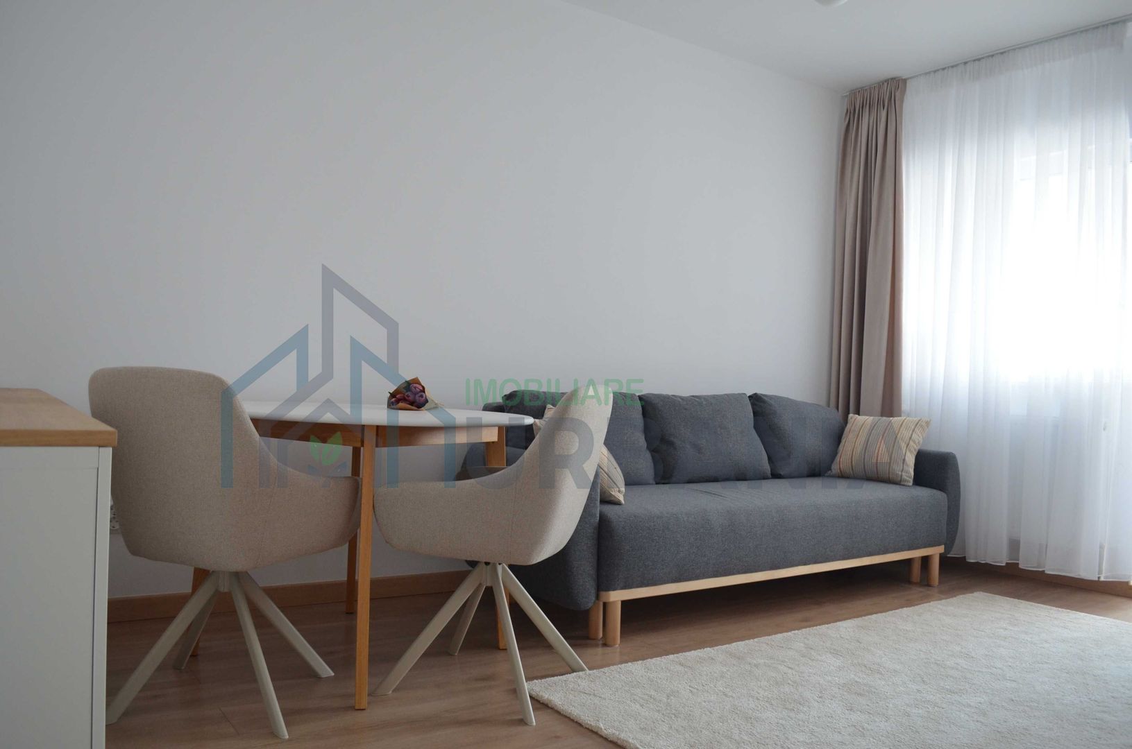 Apartament 3 camere decomandat, 71 mp, Târgu Cucu – Ultracentral, mobilat și utilat complet, mutare imediată - Poză 1