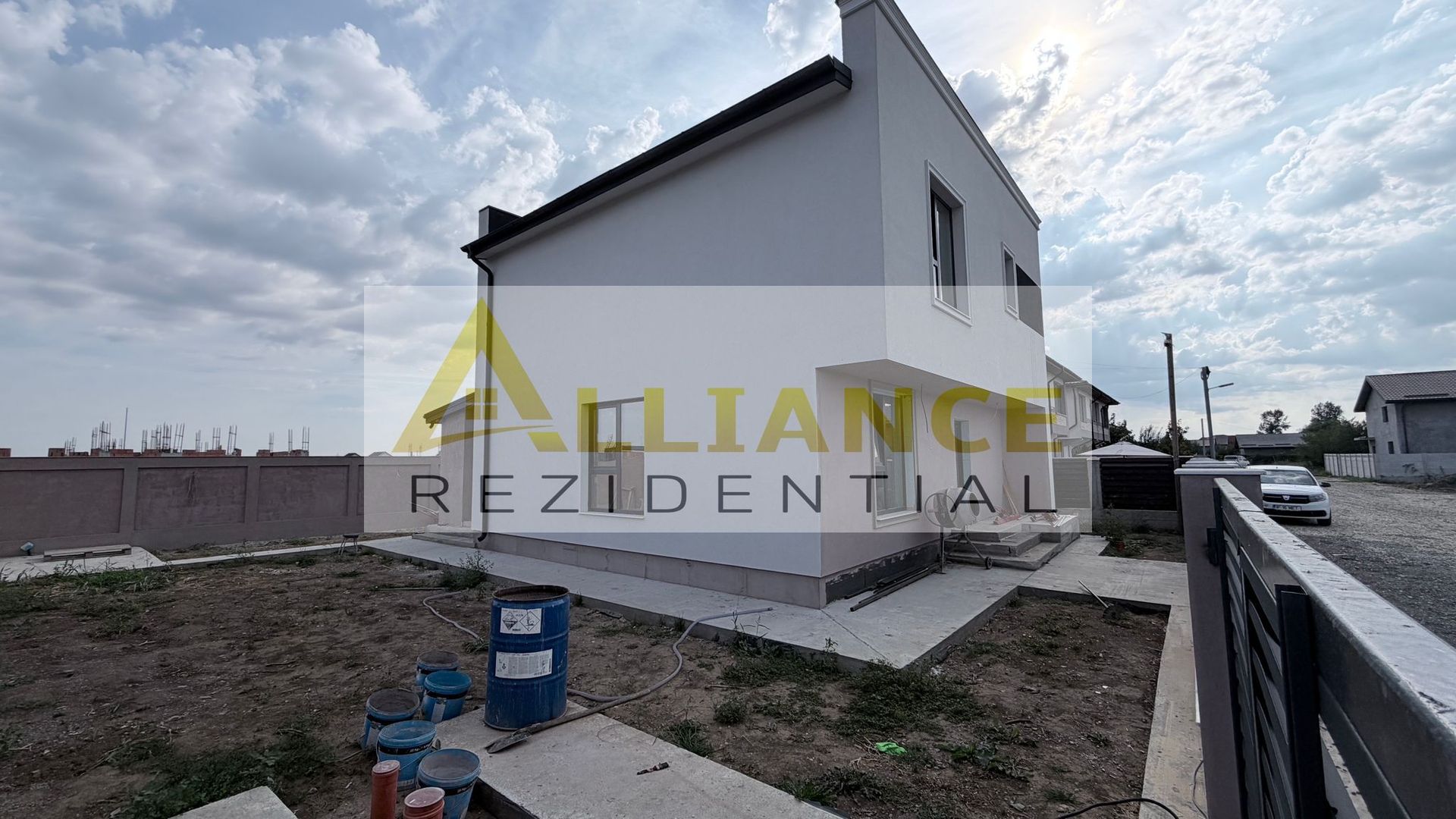 Casa Individuala - 4 camere - 3 bai - 370mp teren - Poză 2