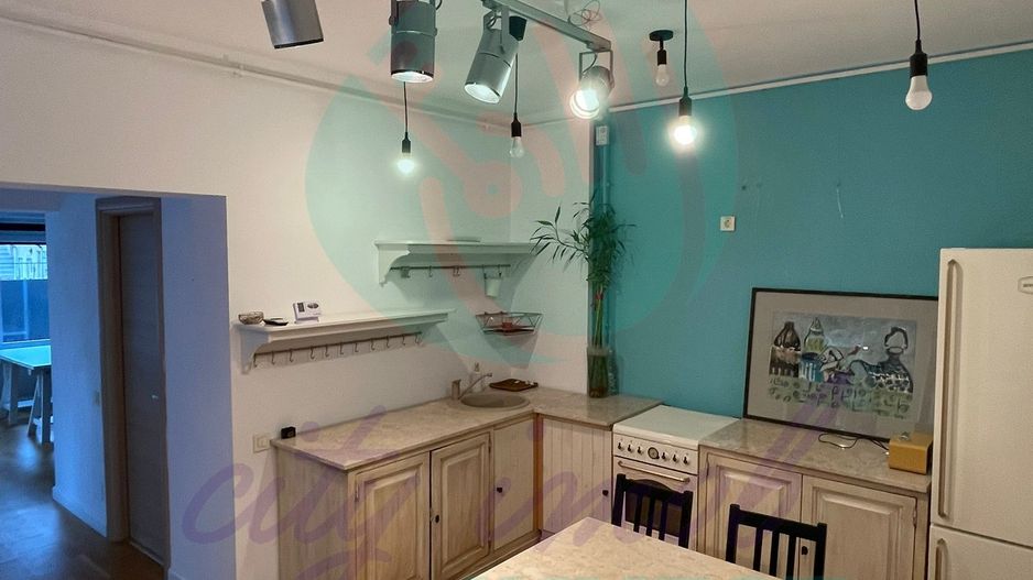 Un apartament Chic ideal ca locuinta sau activitate - Poză 14