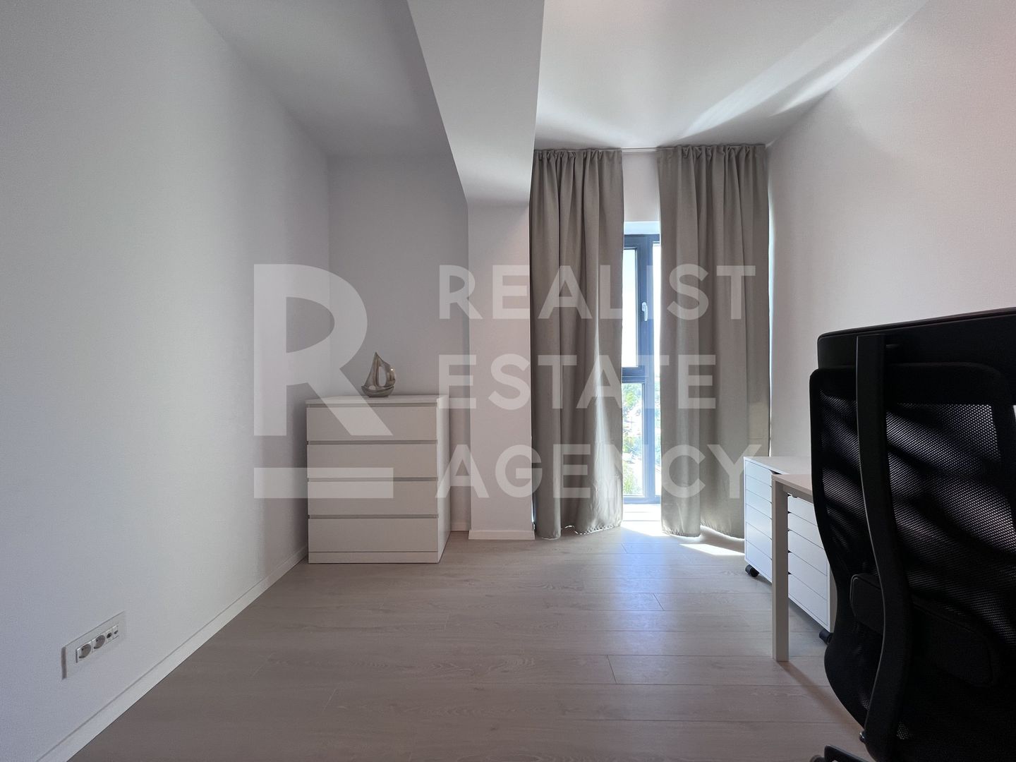 Apartament 4 camere de închiriat, București Noi, la prima chirie! - Poză 12