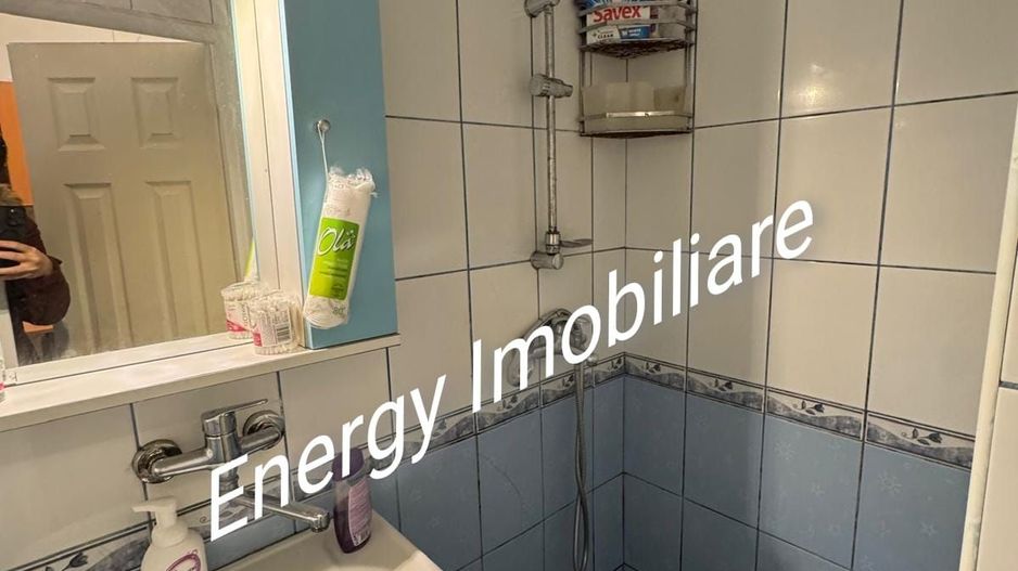 De vânzare o garsonieră recent renovată în zona 7 Noiembrie. - Poză 6