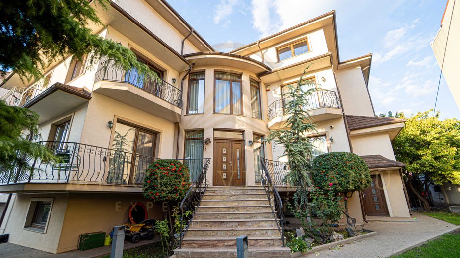 DACIA - Vila D+P+1E+M, teren 780 mp, deschidere 24 ml. - Poză 2