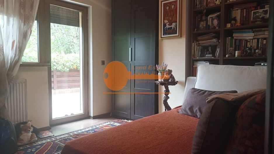 3 camere Crangasi-2011-Loc parcare-TErasa - Poză 1