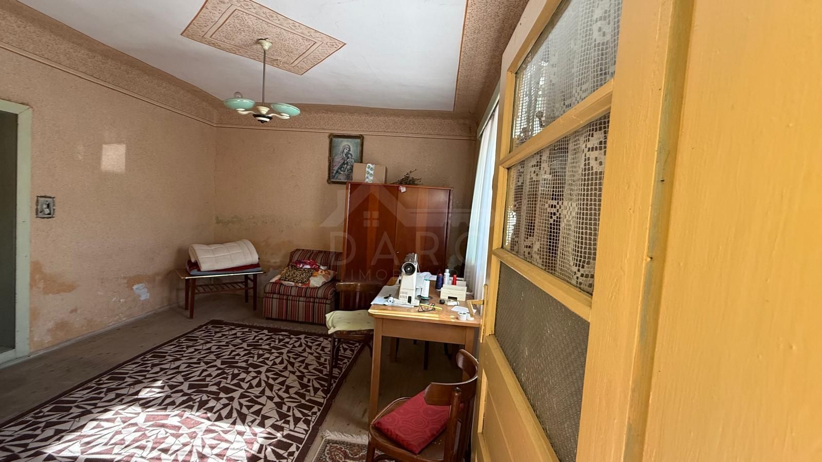Casă în Ungheni preț 75.000 . 1100 mp teren - Poză 5
