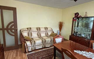 Apartament 4 camere, Et. 1 - Zona Sud , Str. Imparatul Traian - Poză 4