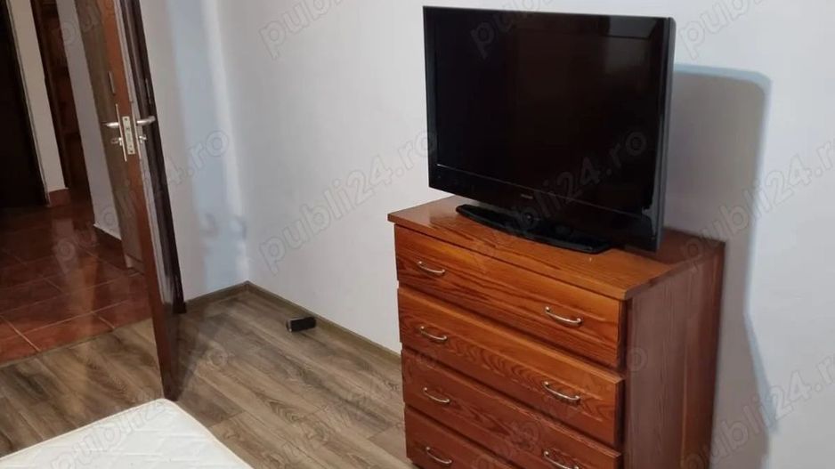 BRASADAS vinde ap 3 cam etaj 4/4 in Micro 17. - Poză 7