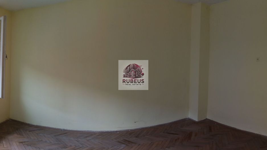 Casă solidă în Orșova, S+P+E, 220 mp, teren 284 mp - Poză 9