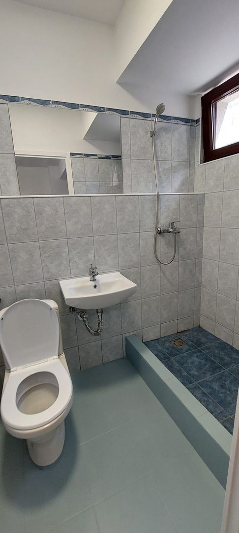 Închiriez apartament  2 camere- Piata Unirii, parțial mobilat - Poză 5