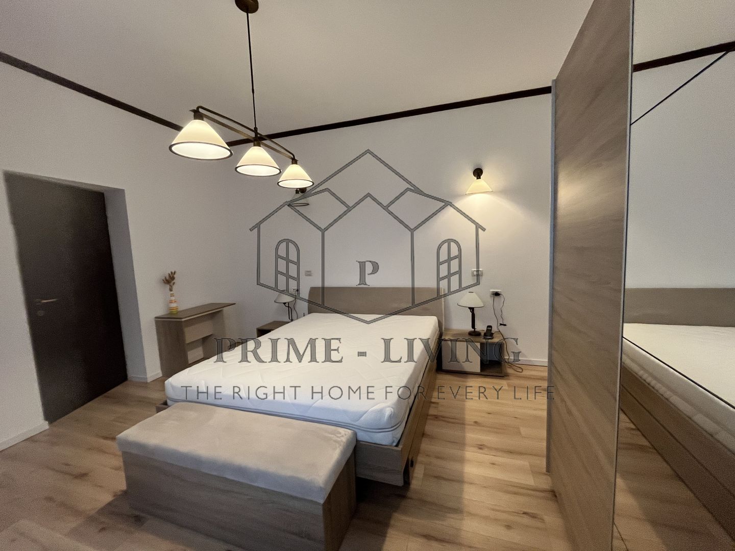 VILA CU 5 CAMERE SI CURTE DE 100 MP LA INCHIRIERE IN ZONA DOROBANTI - Poză 16
