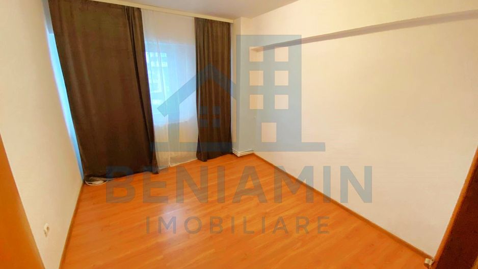 Apartament 3 camere decomandat ultracentral vizavi de Universitate - Poză 8