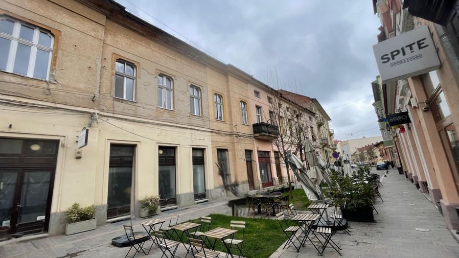 Ap 2 cam, 62 mp –ultracentral(str Aurel Lazar), lângă pietonala Oradea - Poză 1