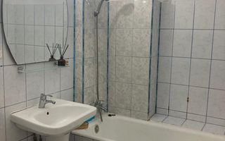 Centru Civic/ Apartament 3 camere/ Decomandat/Fara Risc Seismic - Poză 6