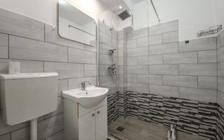 Apartament 3 camere decomandat, etaj intermediar, Centru, zona Horea - Poză 4