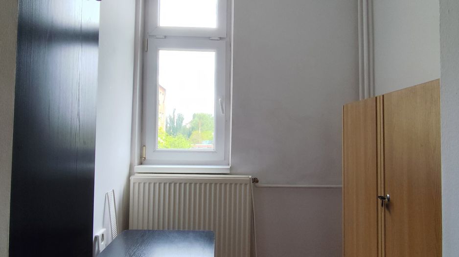 Spatii de birouri cu 1 - 2 incaperi situat pe Calea Borsului, Oradea - Poză 8