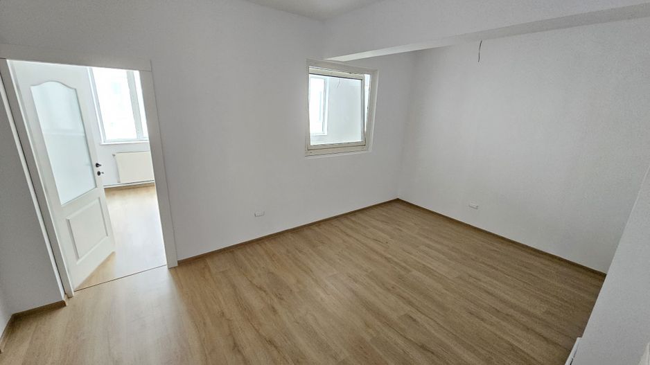 DE ÎNCHIRIAT - Birouri 90 mp, zona ultracentrală! - Poză 3