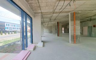 Cladire comerciala situata la drum intens circulat, 1365 mp utili + 20 parcari - Poză 17