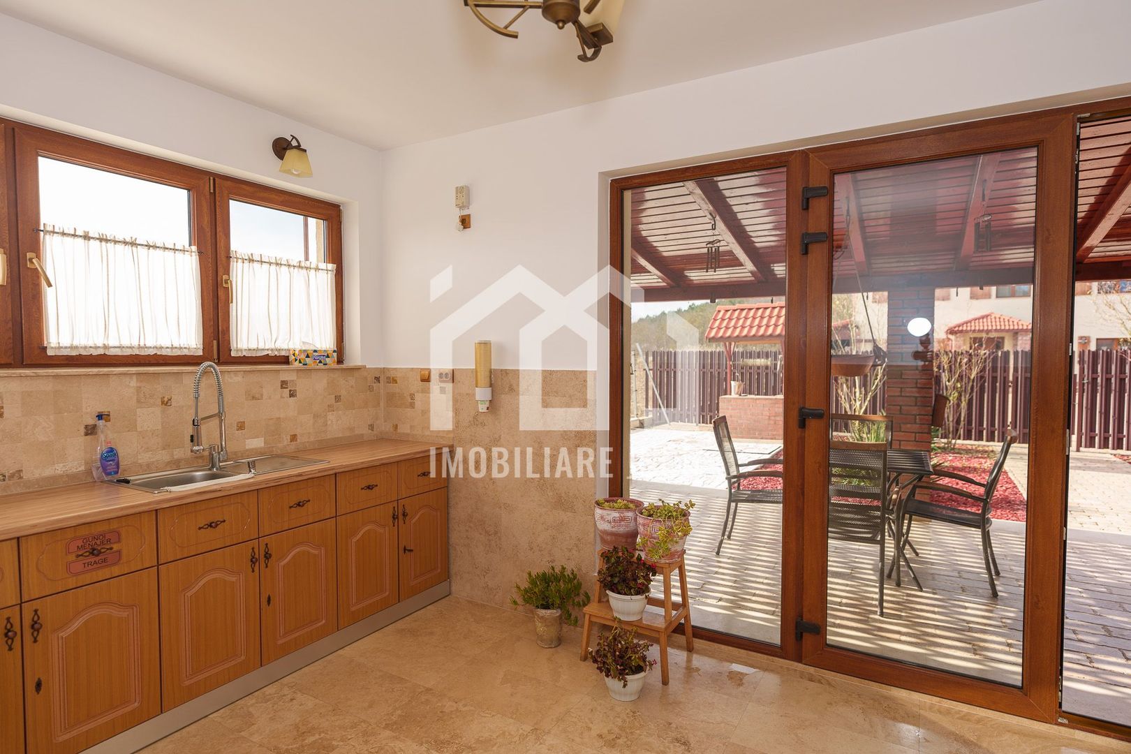 Clădire modernă cu spațiu multifuncțional de închiriat în Jucu de Mijl - Poză 16