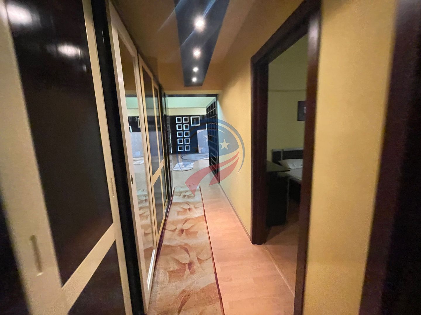 Apartament cu 3 camere zona Ultracentrala, vis-a-vis de Universitate - Poză 6