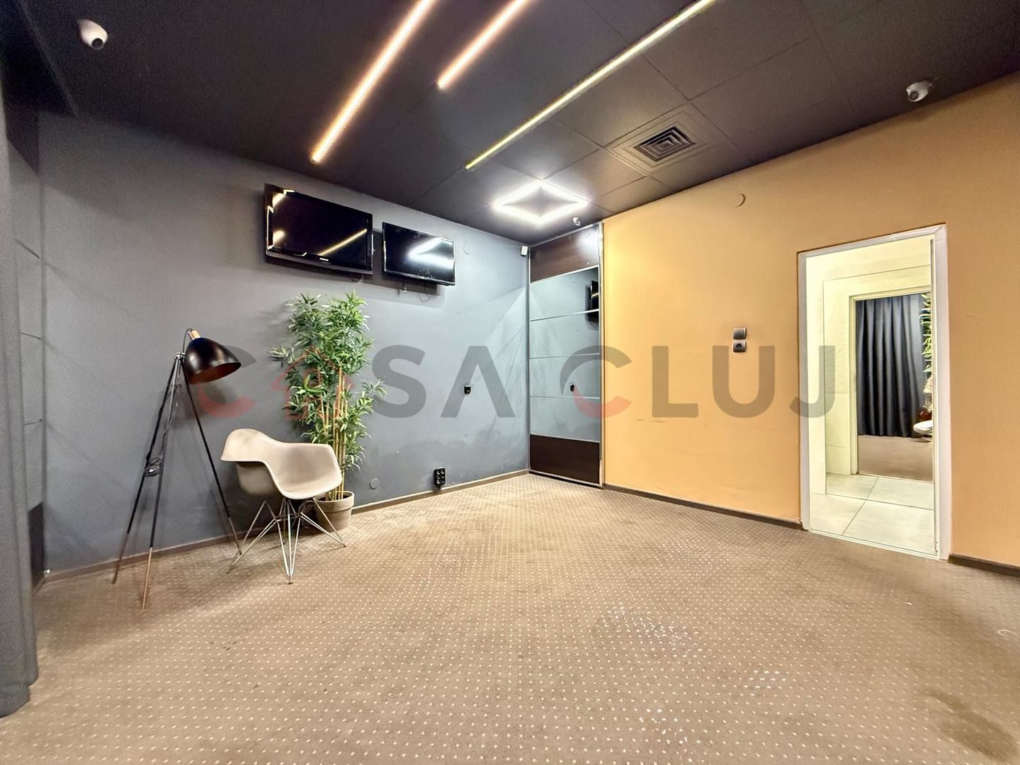 Spatiu comercial , central, zona Platinia - Poză 7