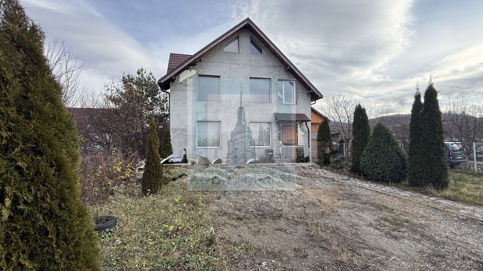 Casa/Villa , 5 camere, singur în curte, 960 mp teren- zona Tarlungeni - Poză 7