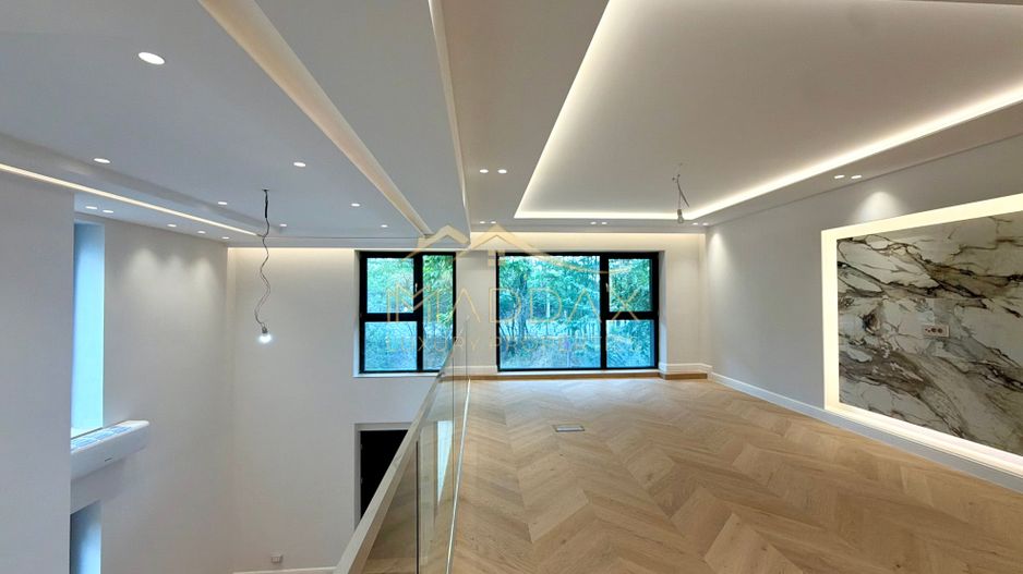 Duplex 4 camere cu gradina //  200 mp + curte 150mp // Straulesti - Poză 11