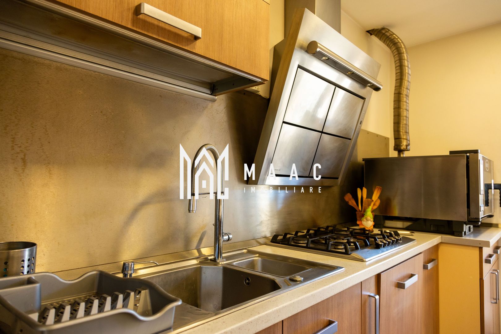 Casa 6 camere | P+M | Curte | 270 MPU | Zona Centrala - Poză 12