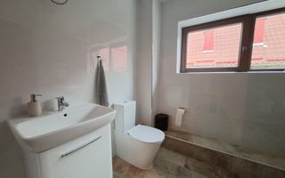 Casă complet renovată de vânzare în Amnaș – la doar 25 km de Sibiu! - Poză 42