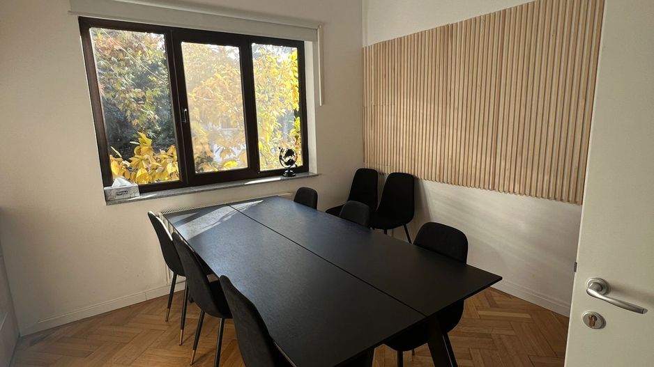 SPATIU DE BIROURI | ARCUL DE TRIUMF | MOBILAT | GRADINA CU TERASA - Poză 2