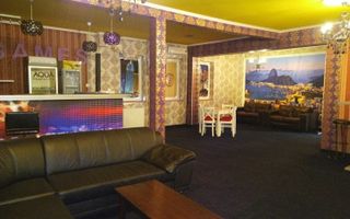 Spațiu Comercial și Birouri de Închiriat – 160 mp, Parcare Privată - Poză 2