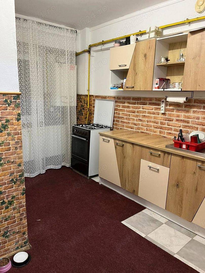 Vând apartament 2 camere, Carpați 2 - Poză 7
