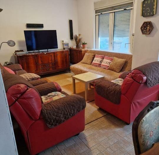 Casa de familie, 3 camere, Vatra Luminoasa - Poză 1