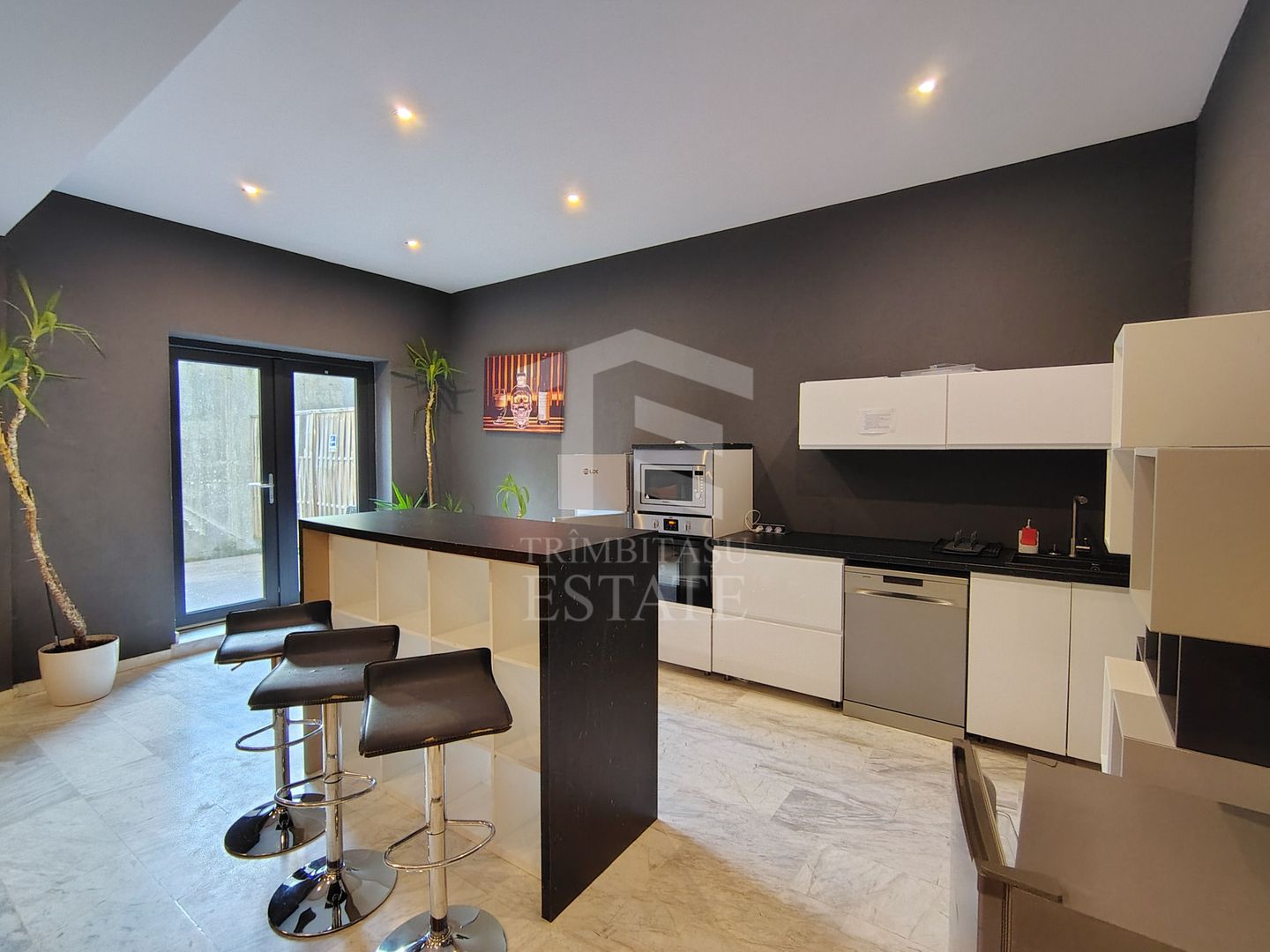 Mobilat utilat integral MODERN | Decomandat | Predeal - Poză 22