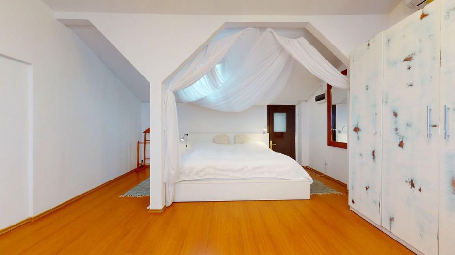 Casă cu șarm istoric lângă Cișmigiu – 6 camere, atrium natural, cramă - Poză 21