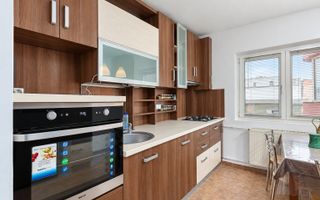 Mall Vitan - Apartament 3 Camere cu Parcare - Poză 2