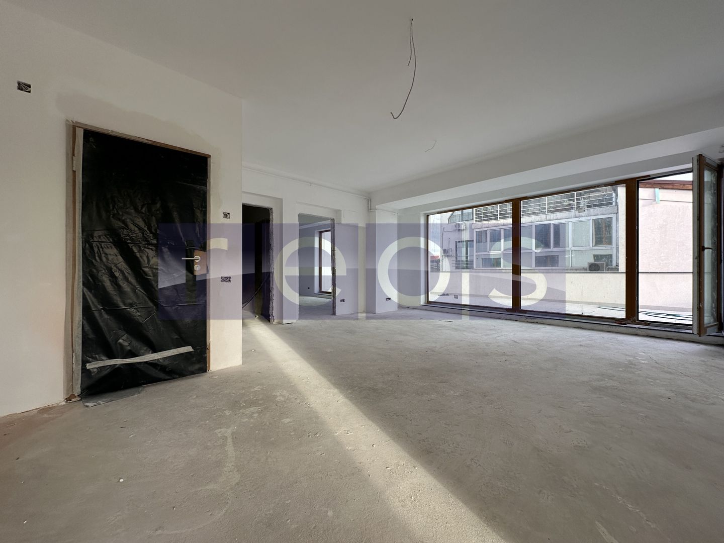 | APARTAMENT 3 CAMERE-77.7 MP UTILI + TERASA 45 MP | DOMENII - Poză 2