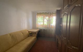 Apartament 3 camere, decomandat Cetate - Poză 4