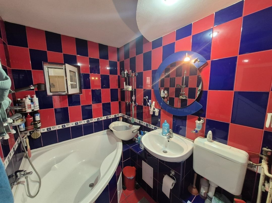 Ap decomandat 4 camere , 2 bai si 2 balcoane-zona Colentina bloc 1986 - Poză 15