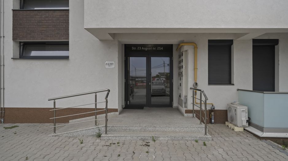Apartament 2 Camere Otopeni SUPERB 23 august - Poză 18
