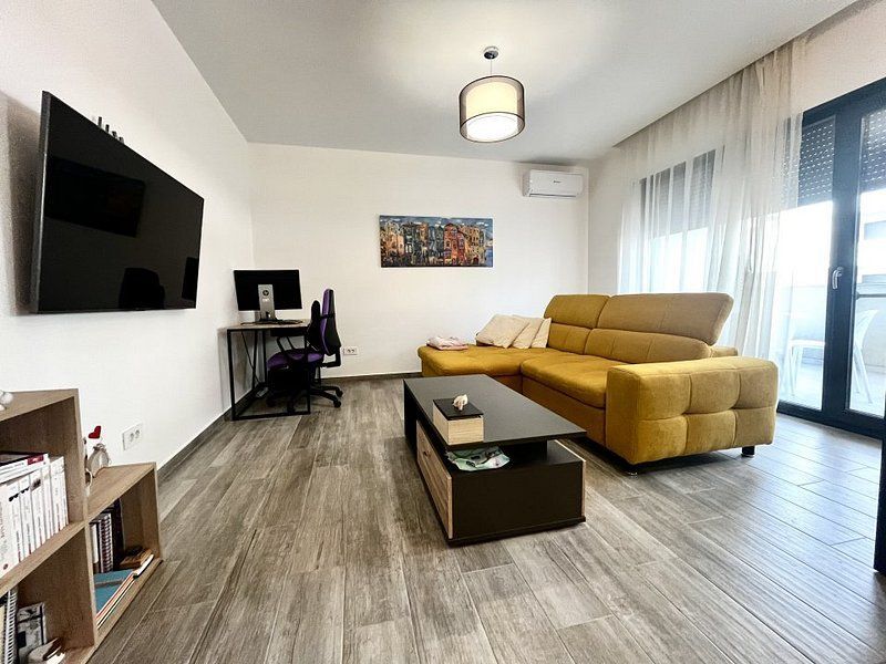 Apartament cu 2 camere primitor si modern echipat, zona Dumbrăvița - Kaufland - Poză 2