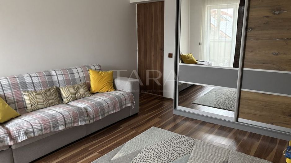 Apartament de vânzare cu 2 camere în Florești. - Poză 1