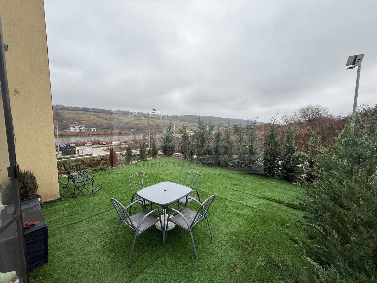 Apartament 2 camere – Grădină proprie – Vedere Lac Aroneanu - Poză 8