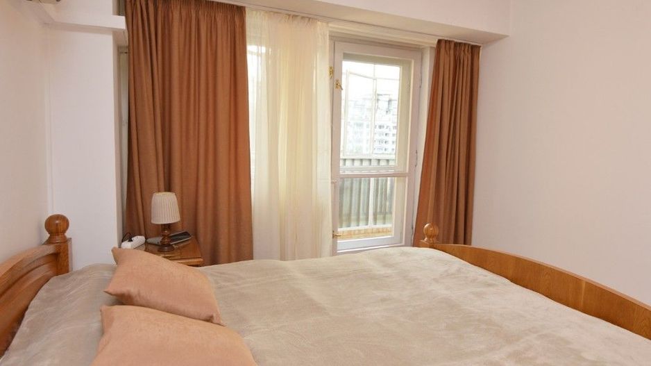 3 camere Unirii 63, prima închiriere, mobilat complet, parcare inclusă - Poză 9